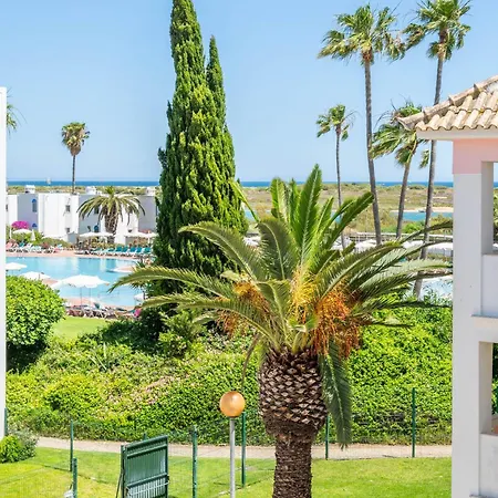 Apartmán With & Pool Access Included - Golden Club