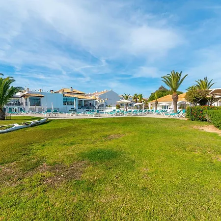 With & Pool Access Included - Golden Club Apartmán