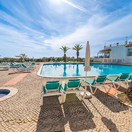 With & Pool Access Included - Golden Club Apartmán Tavira